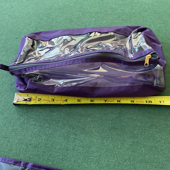 Large travel organizer by JM New York  with 4 detachable compartments. - Picture 8 of 13